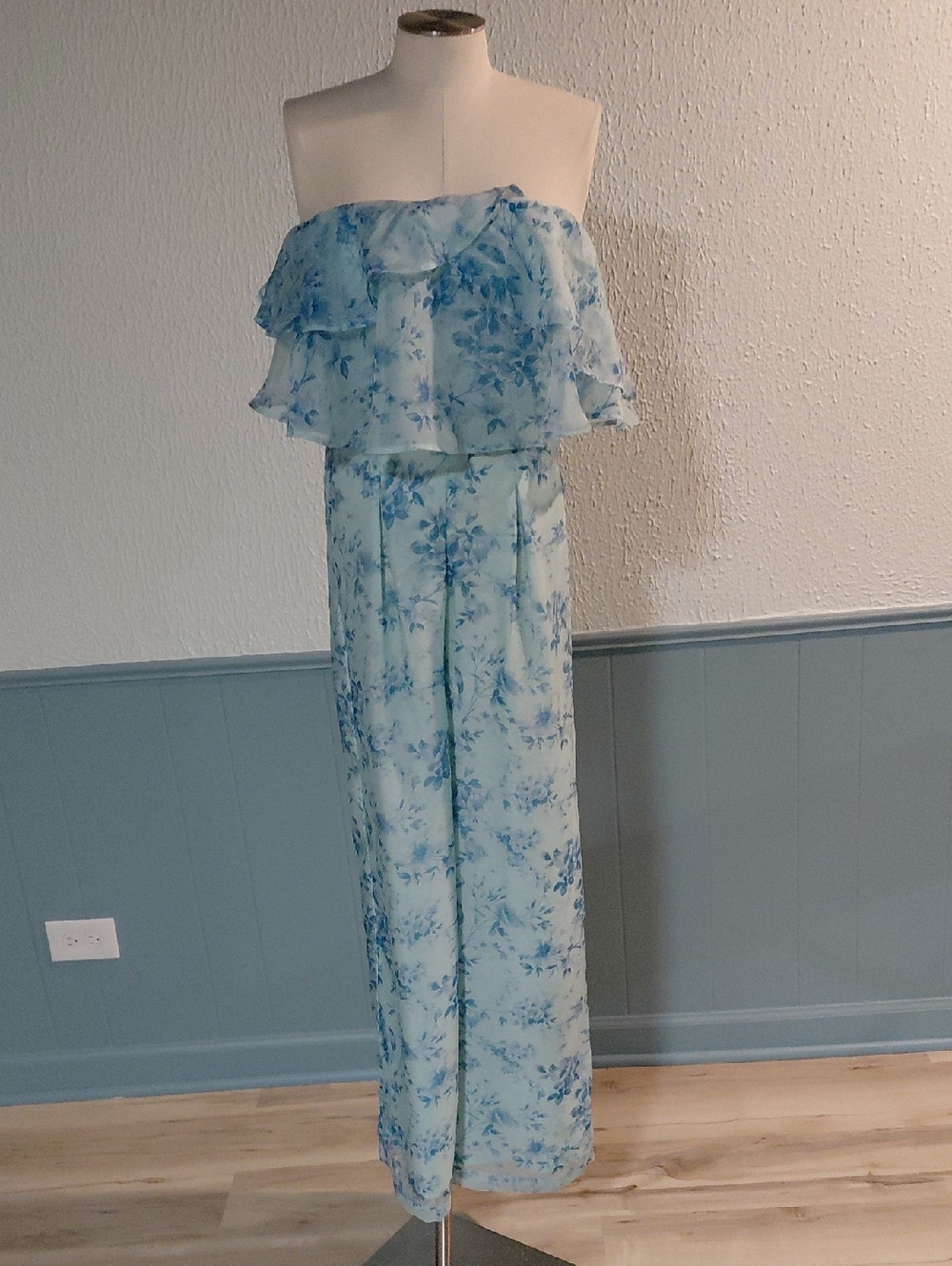 American Eagle Outfitters Light Blue Floral Strapless Jumpsuit